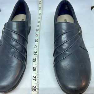 Clarks Dark‎ Blue Leather Loafers w/Buckle Women's 8.